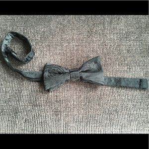 Black bow tie